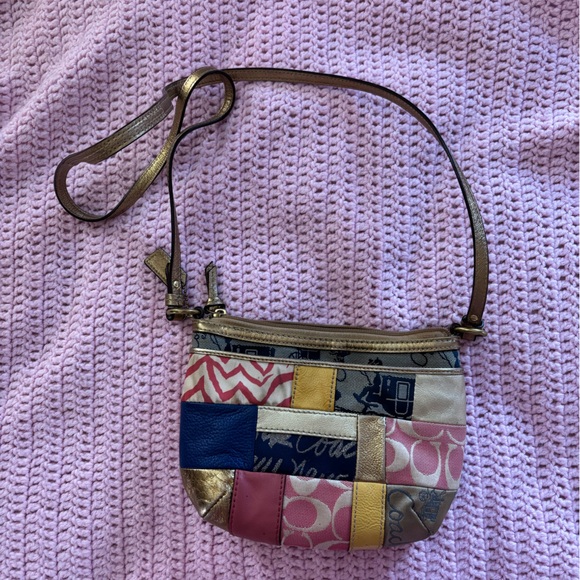 Coach Multicolor Patchwork Leather Fabric Signature Crossbody Purse Shoulder Bag - Picture 2 of 4